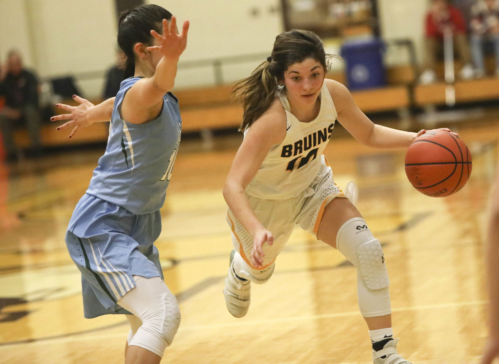 Brookings-Harbor vs. Oregon Episcopal Girls Consolation